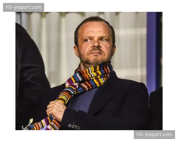 “英超球迷马拉松”慈善活动在伦敦举行，二十支俱乐部球迷代表参与